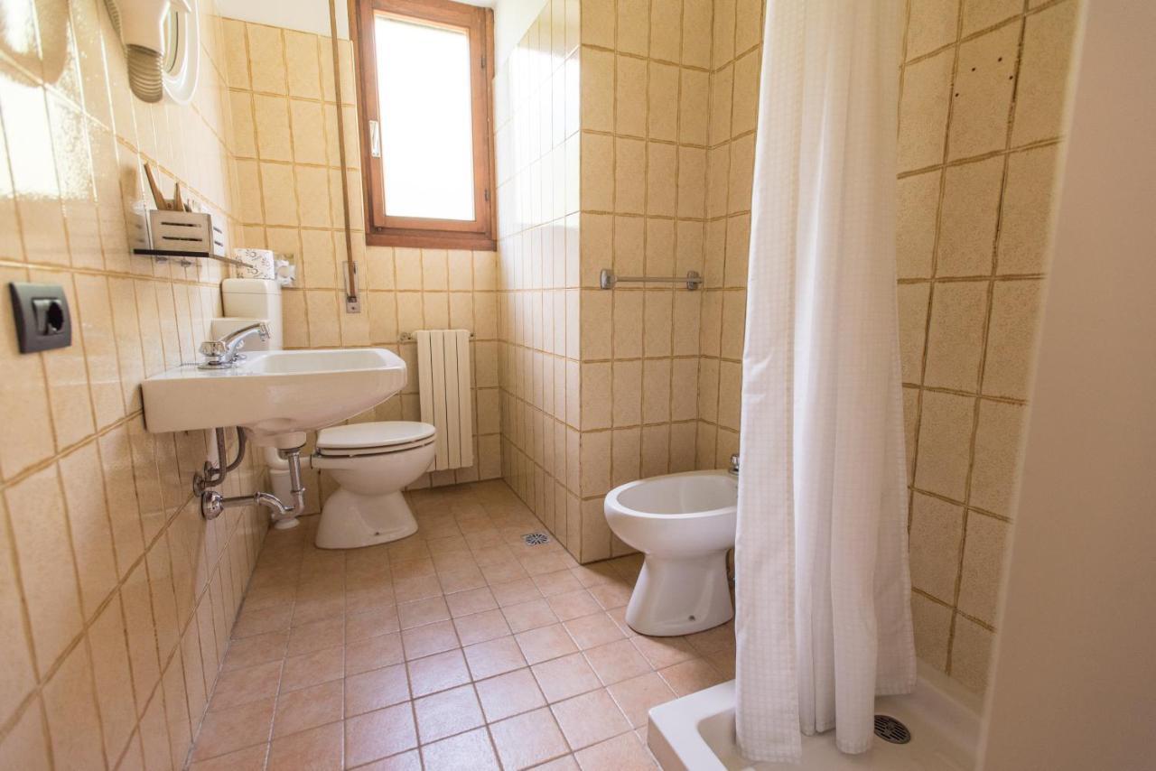 Albergo La Genzianella Miasino Luaran gambar
