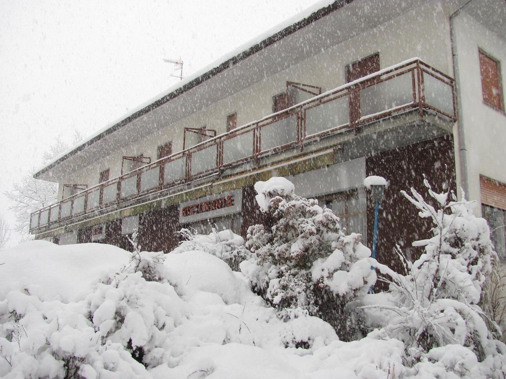 Albergo La Genzianella Miasino Luaran gambar