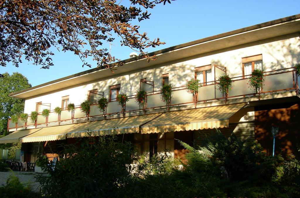 Albergo La Genzianella Miasino Luaran gambar